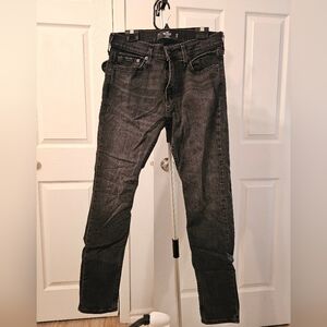 5/25$ Hollister skinny jeans